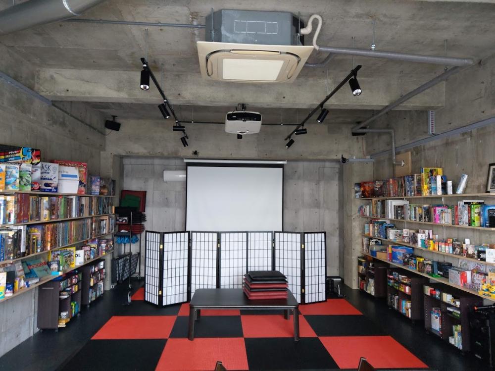 毎週ゲーム会を開催! 貸切スペースもあります(要相談)
